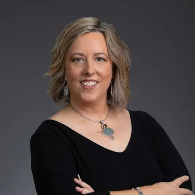 Dr. Julia Stanford